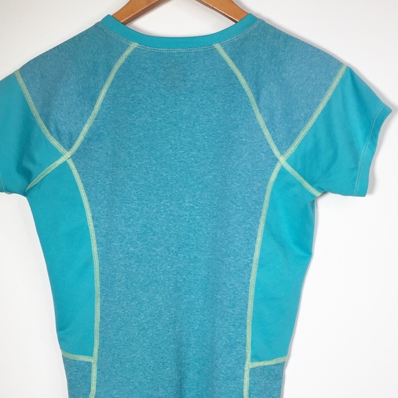 The North Face Vaporwick Blue Short Sleeve Tee - Picture 7 of 10